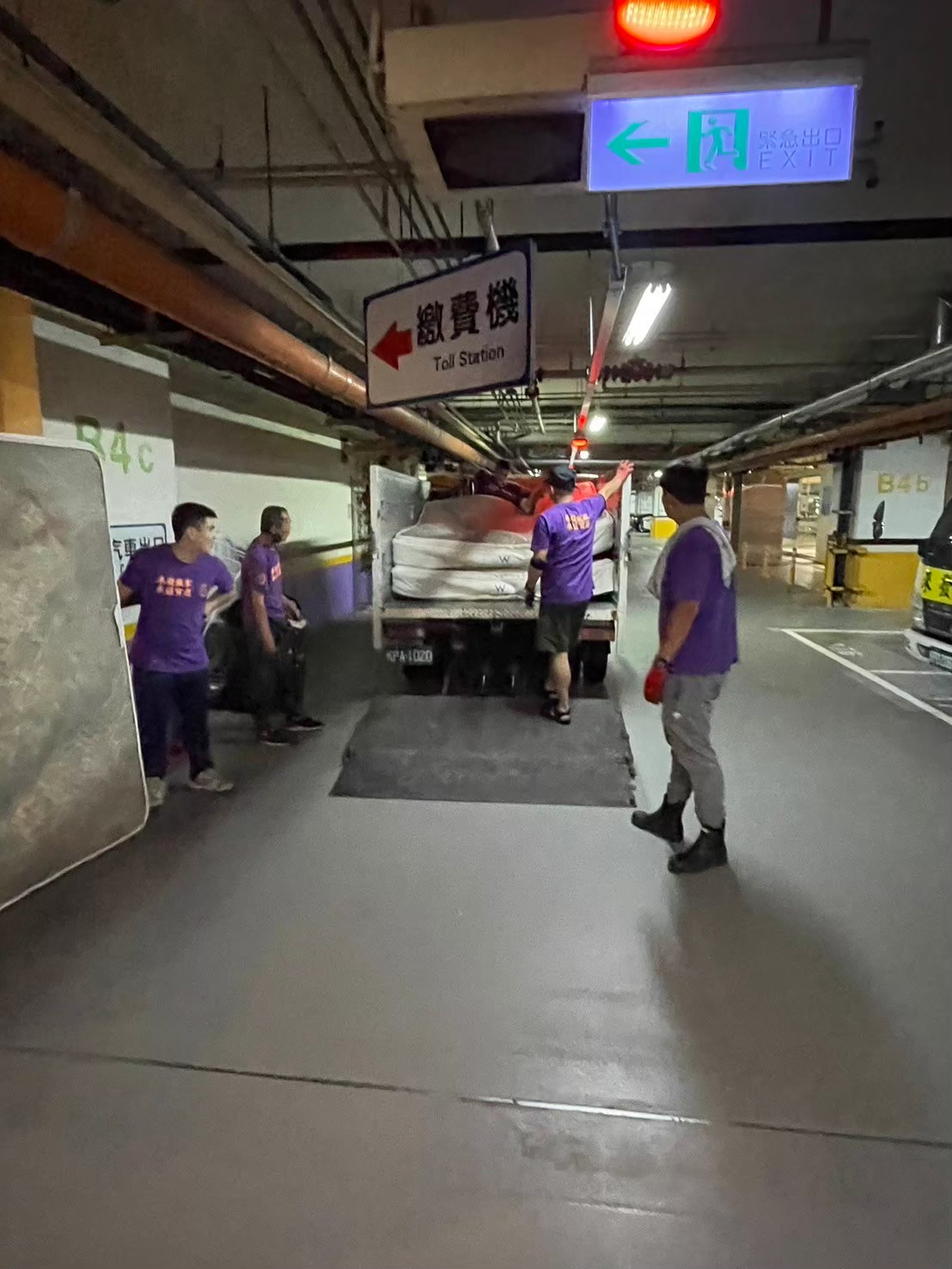 W飯店家具搬運